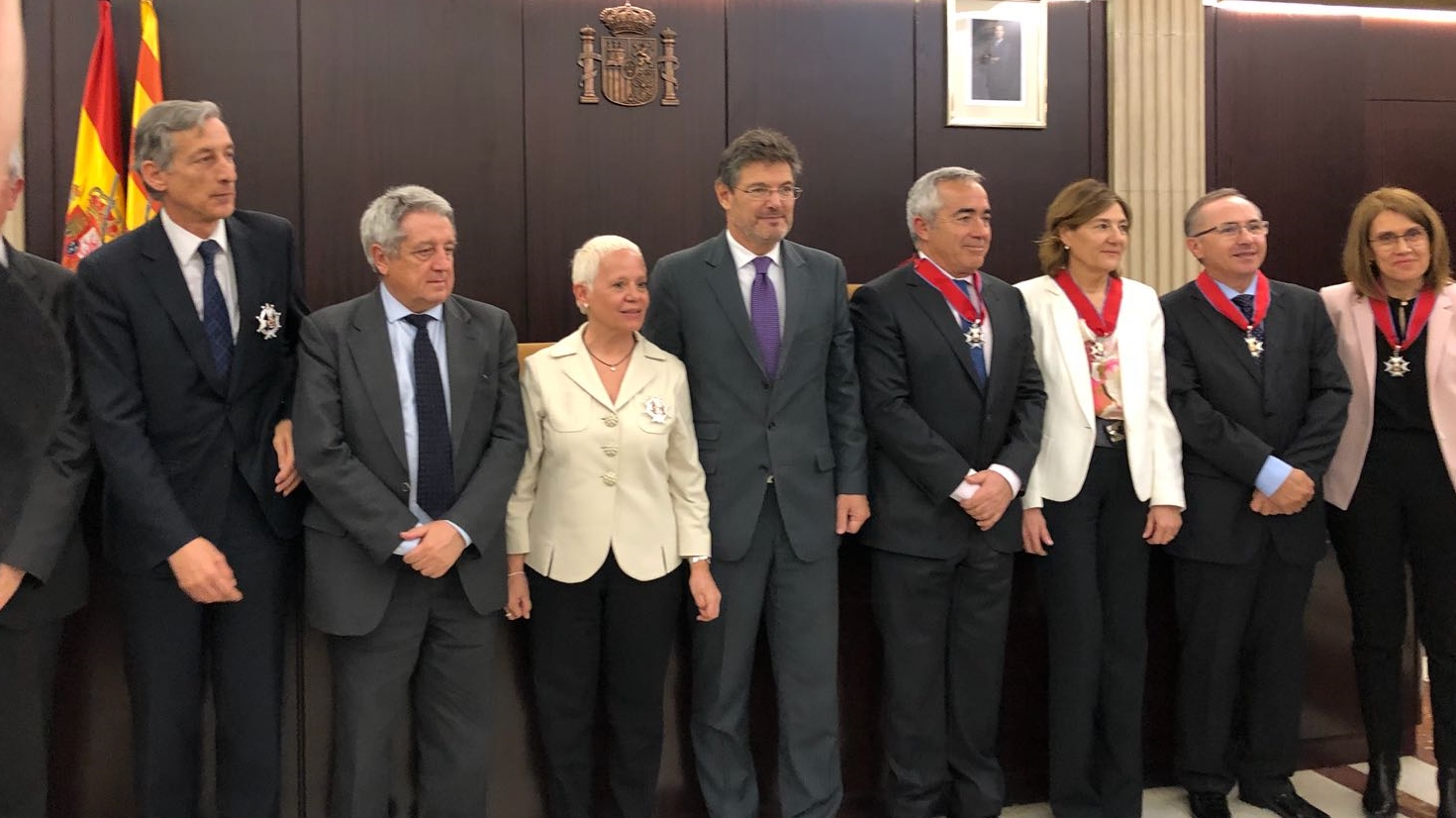 Catal Impone Condecoraciones A Fiscales De Catalu a Noticias Del catal-impone-condecoraciones-a-fiscales-de-catalu-a-noticias-del