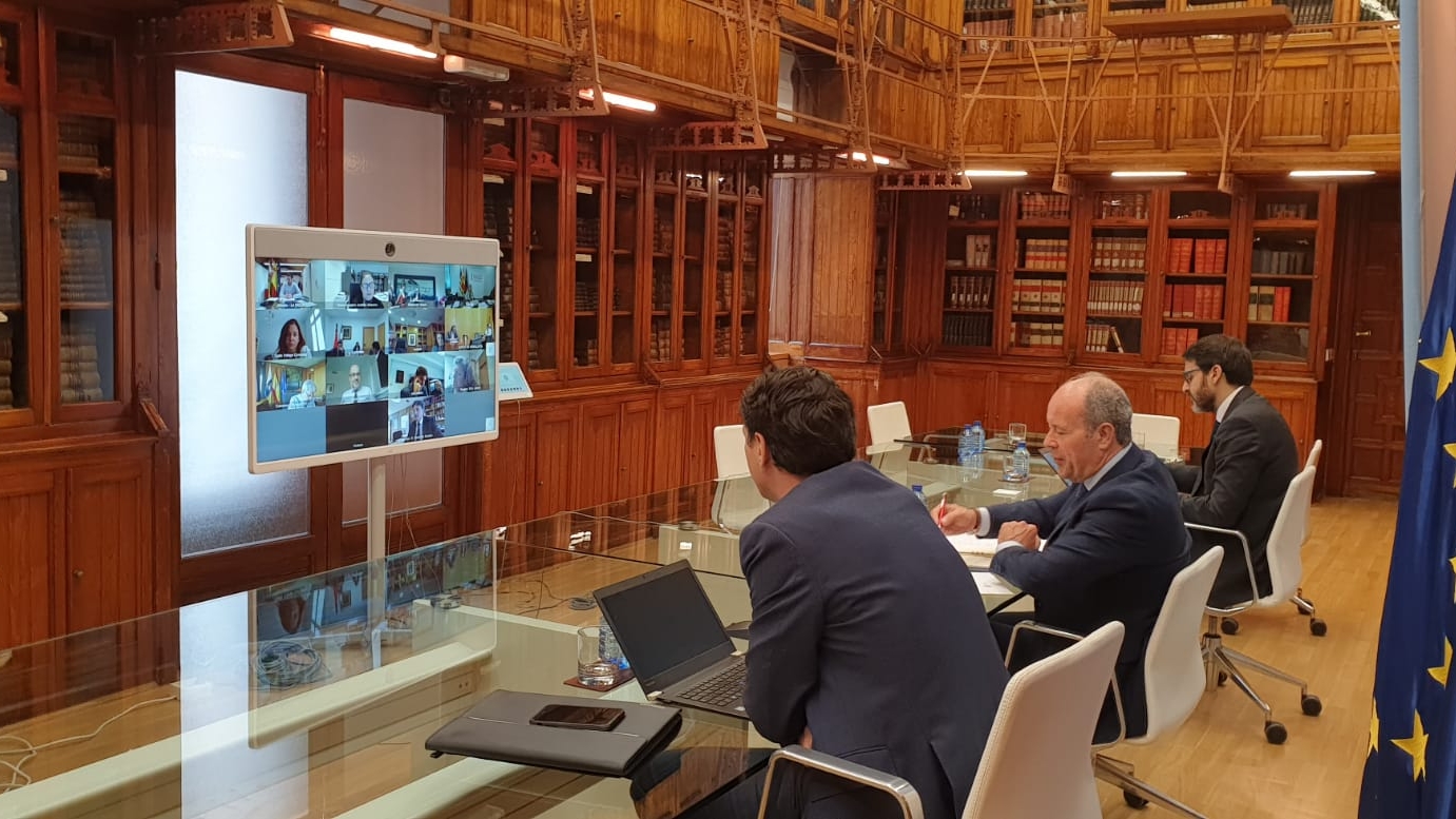 El ministro de Justicia, Juan Carlos Campo, durante la reuni&oacute;n de la Comisi&oacute;n de Coordinaci&oacute;n de Crisis del Covid-19 en la Administraci&oacute;n de Justicia 
