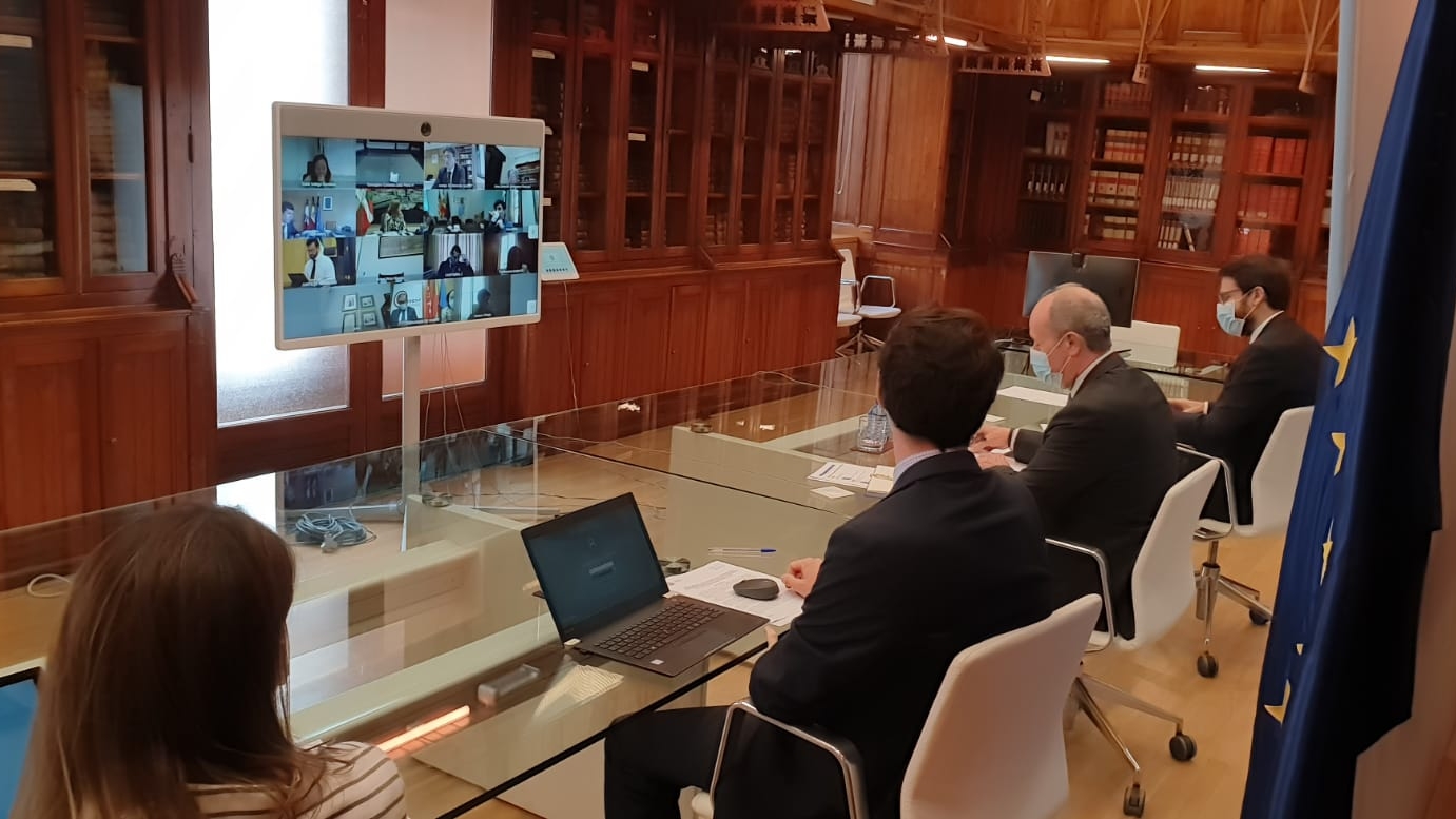 El ministro de Justicia, Juan Carlos Campo, durante la reuni&oacute;n de la Comisi&oacute;n de Coordinaci&oacute;n de Crisis del Covid-19 en la Administraci&oacute;n de Justicia 