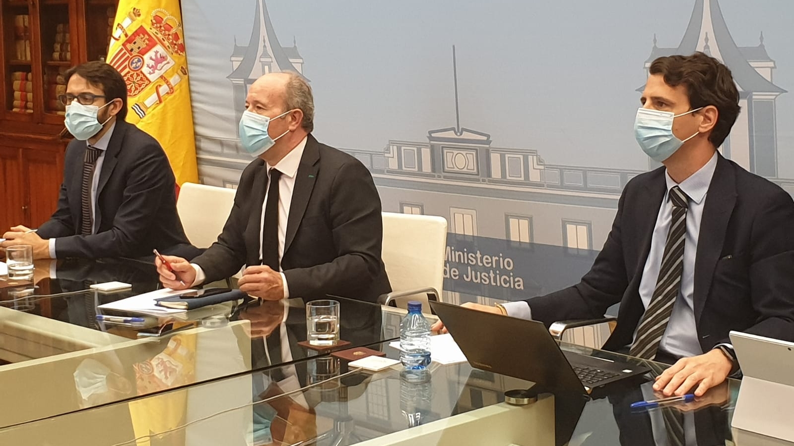 El ministro de Justicia, Juan Carlos Campo, junto con el secretario de Estado, Pablo Zapatero y el secretario general para la innovación y calidad del servicio público de Justicia, Borja Vargues, durante la reunión de la Comisión de Coordinación de Crisis