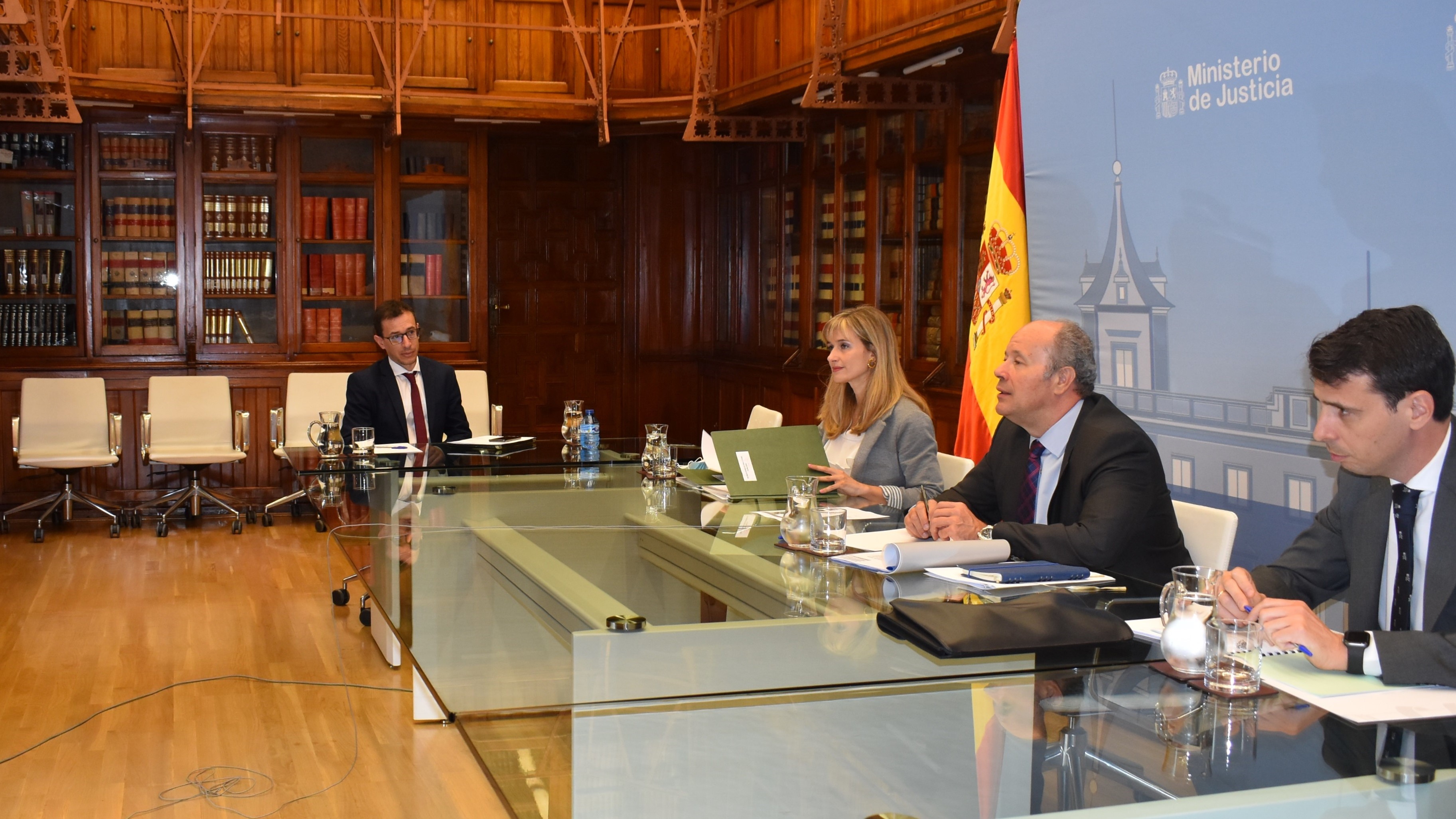 Reuni&oacute;n por videoconferencia con los responsables de los Institutos de Medicina Legal y Ciencias Forenses y el Instituto Nacional de Toxicolog&iacute;a y Ciencias Forenses