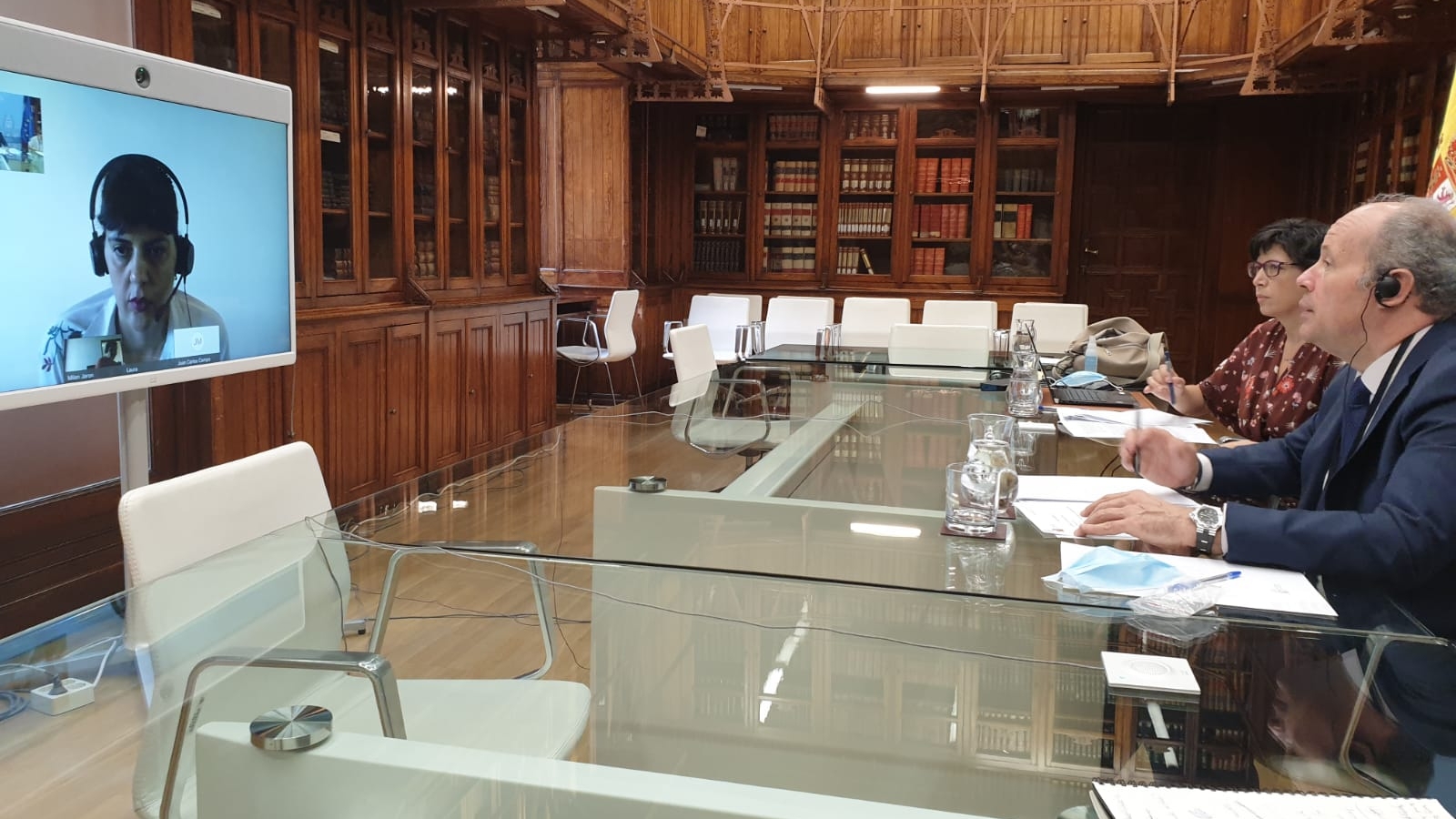 El ministro de Justicia, Juan Carlos Campo, durante su reuni&oacute;n por videoconferencia con la fiscal general europea, Laura K&ouml;vesi