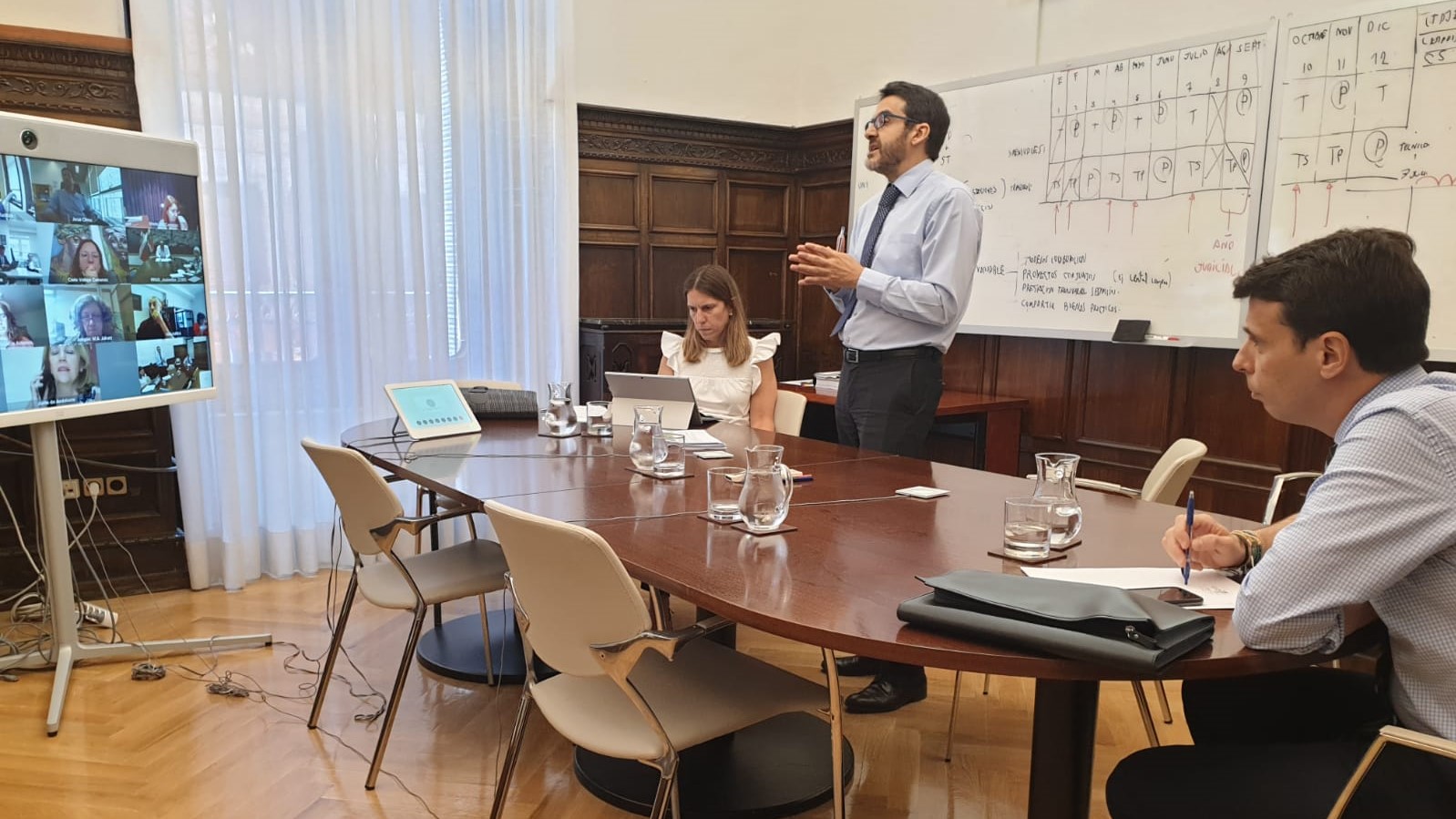 Reuni&oacute;n con los representantes de las comunidades aut&oacute;nomas