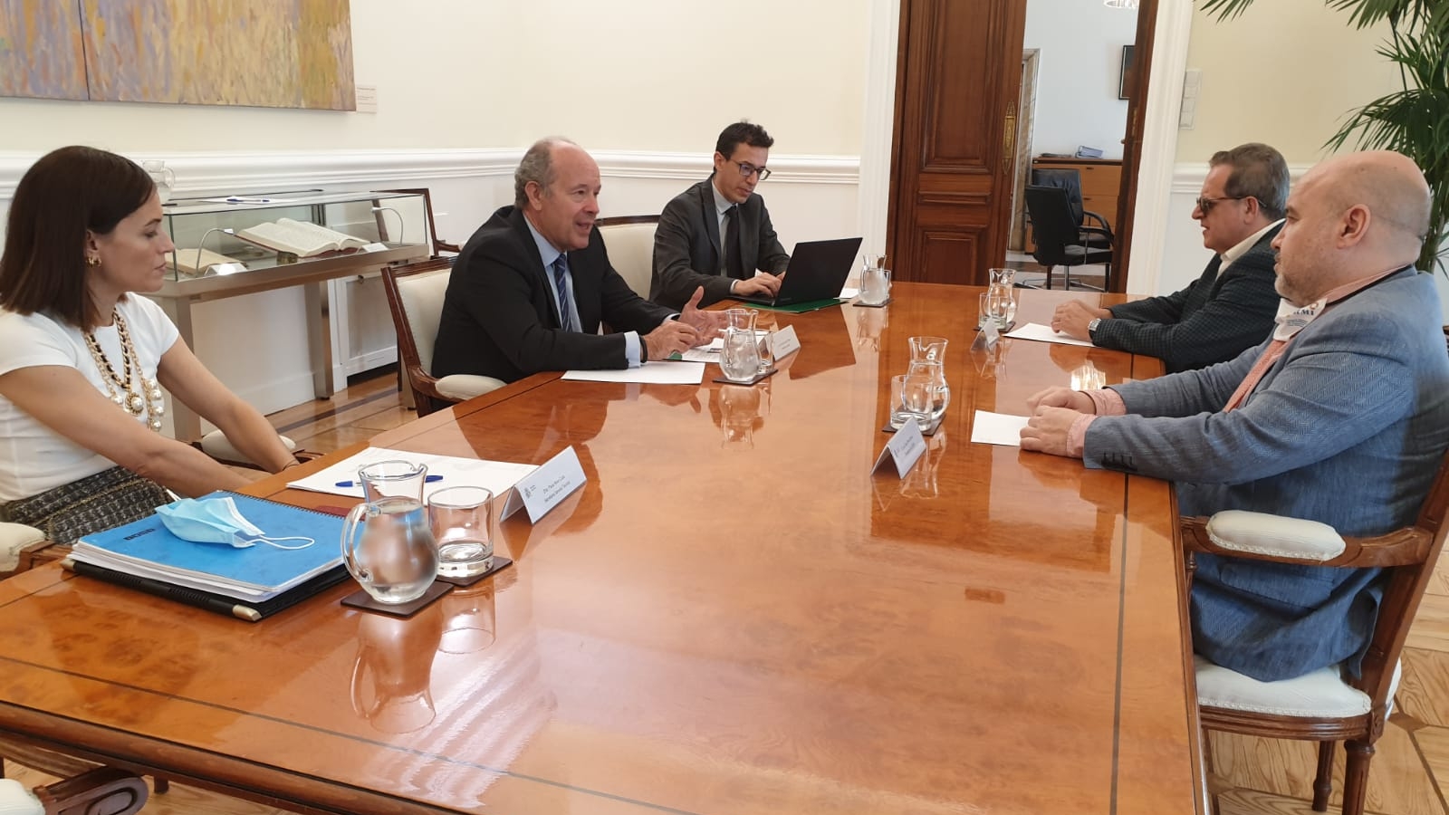 Reuni&oacute;n del ministro de Justicia, Juan Carlos Campo, con el presidente de CERMI, Luis Cayo, y el secretario general del Consejo General de la ONCE, Rafael de Lorenzo