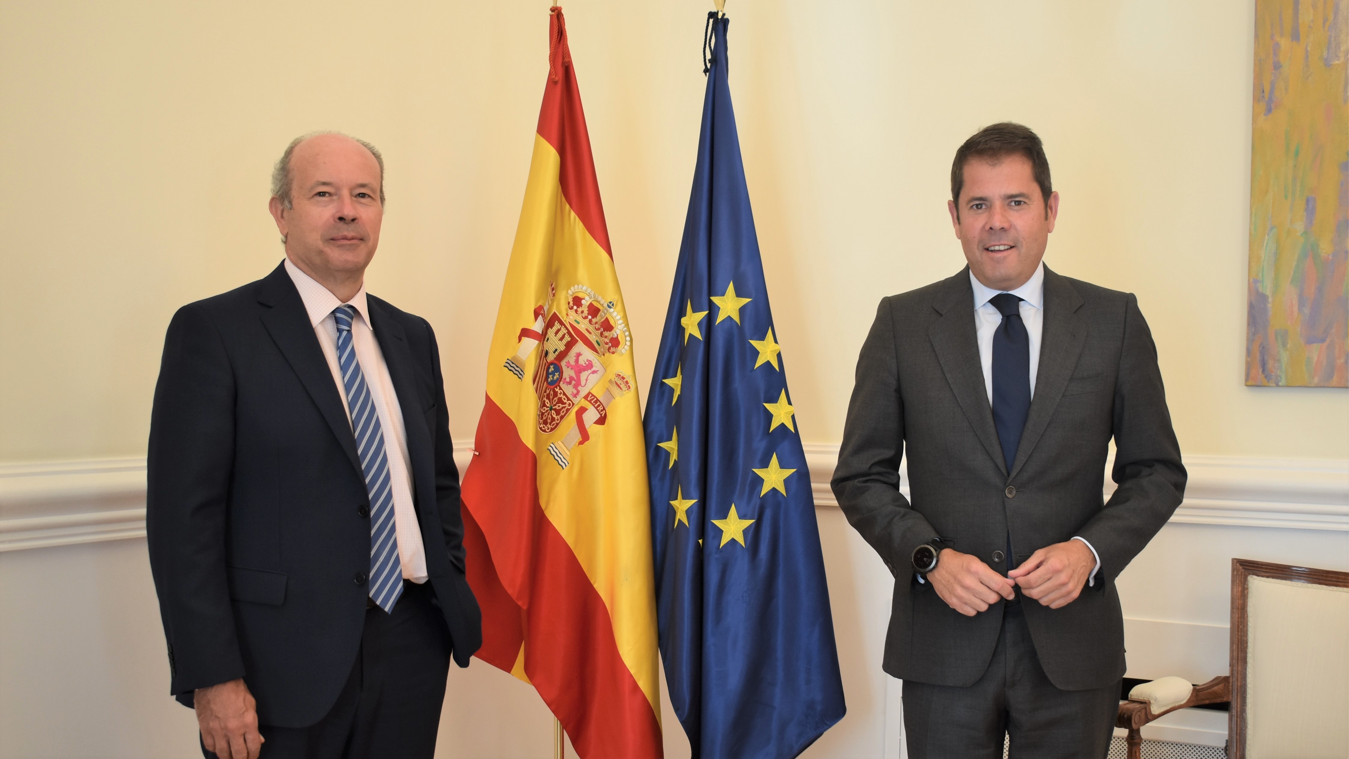 El ministro de Justicia, Juan Carlos Campo, durante su reunión con el presidente de CEPYME, Gerardo Cuerva, dentro de la ronda de contactos que está manteniendo con instituciones y colectivos de la sociedad civil para la presentación de #Justicia2030