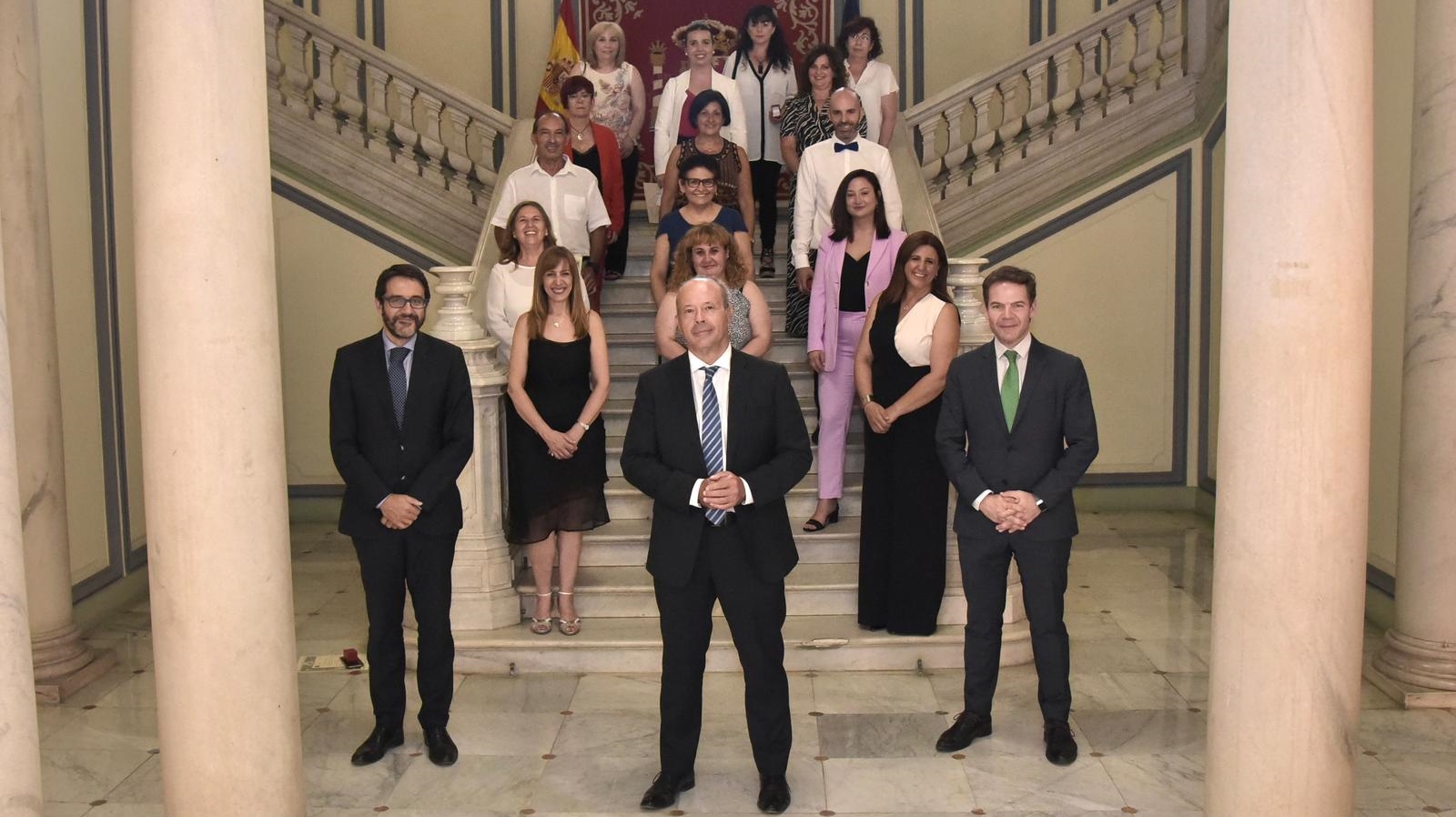 El servicio de limpieza del Ministerio de Justicia ha sido condecorado hoy con la Cruz de San Raimundo de Pe&ntilde;afort 