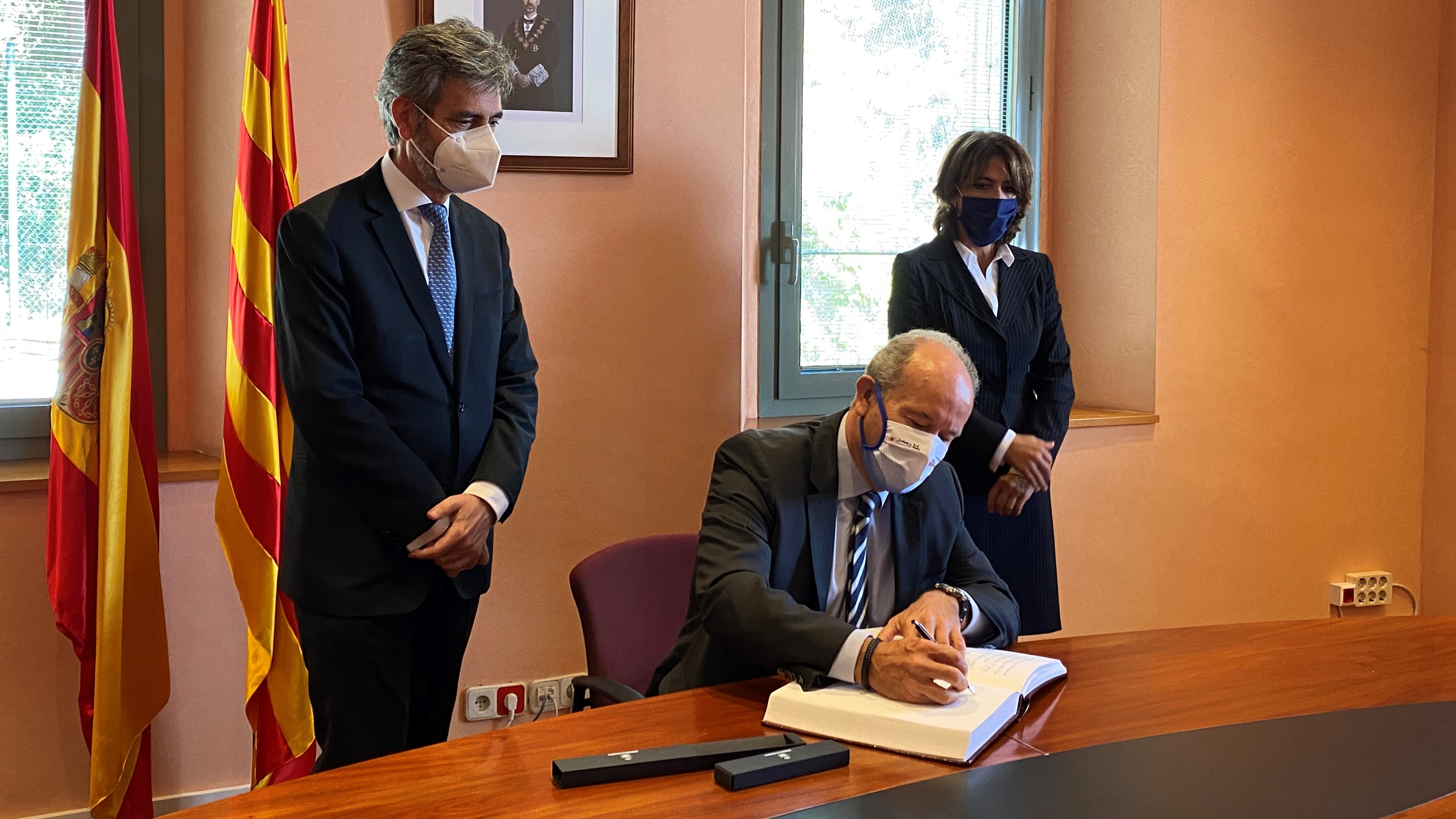 El ministro de Justicia, Juan Carlos Campo, asiste a la entrega de los despachos de la LXIX promoci&oacute;n de la Carrera Judicial en Barcelona