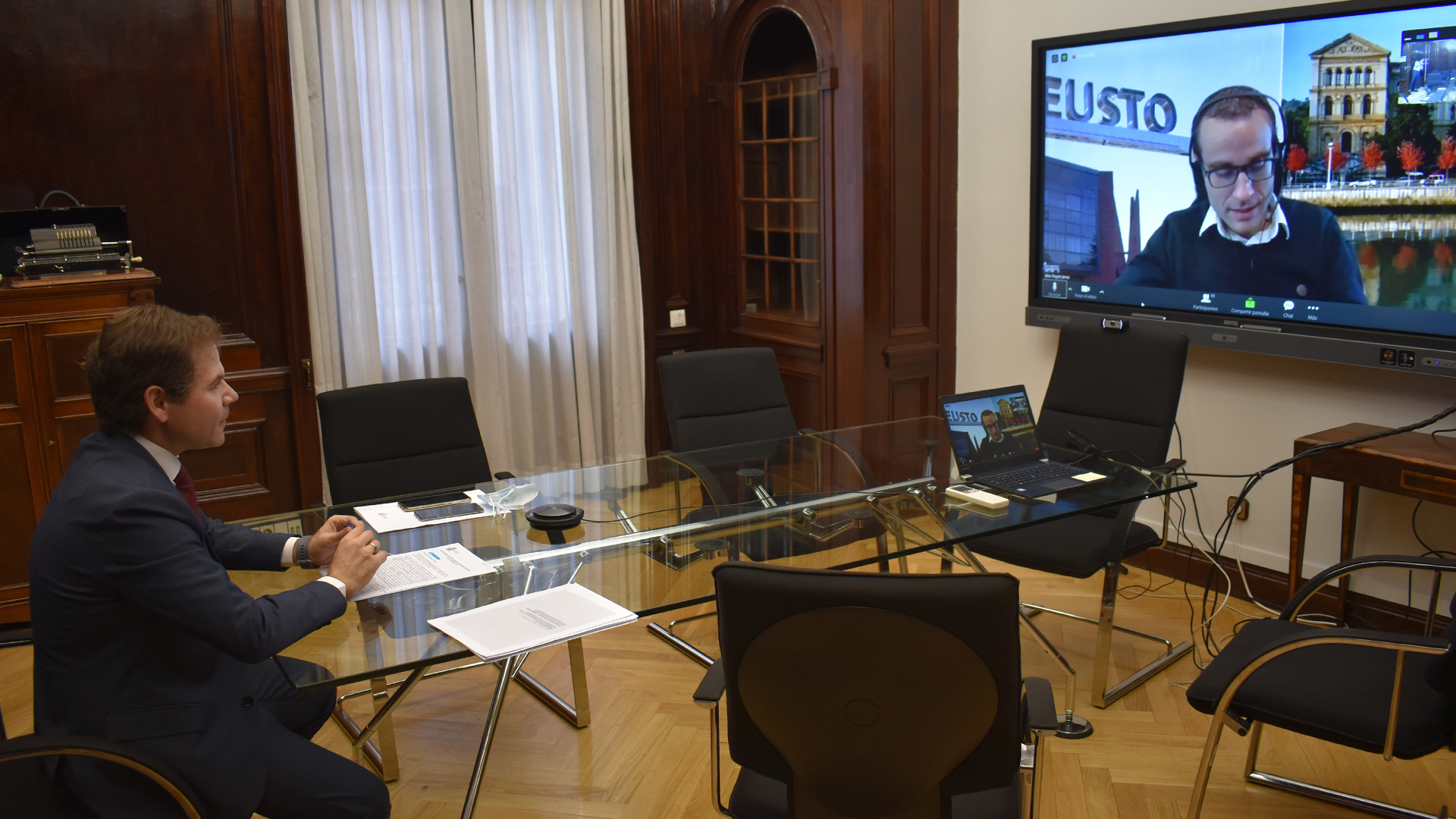 Miguel Bueno inaugura el curso de Experto en Ley Concursal en Deusto