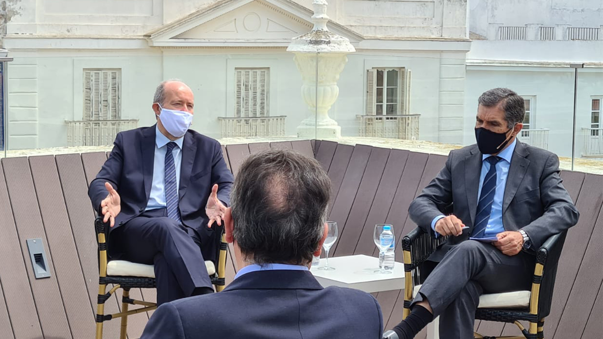 Campo participa en los Diálogos Institucionales en Cádiz