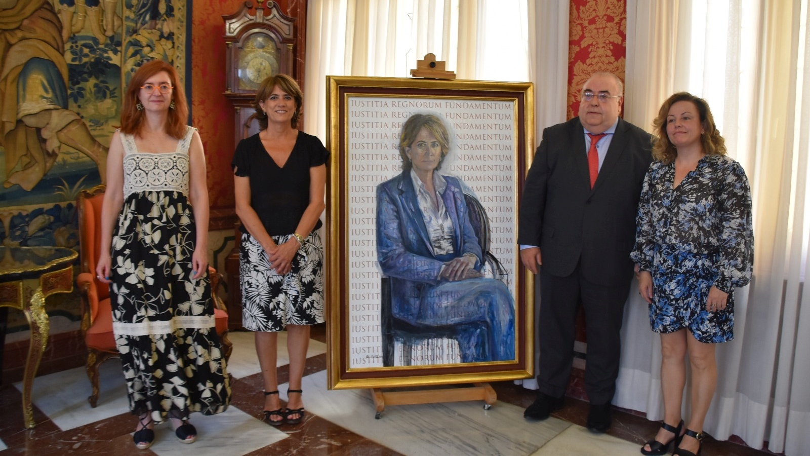 Colocación del retrato de la exministra Dolores Delgado 