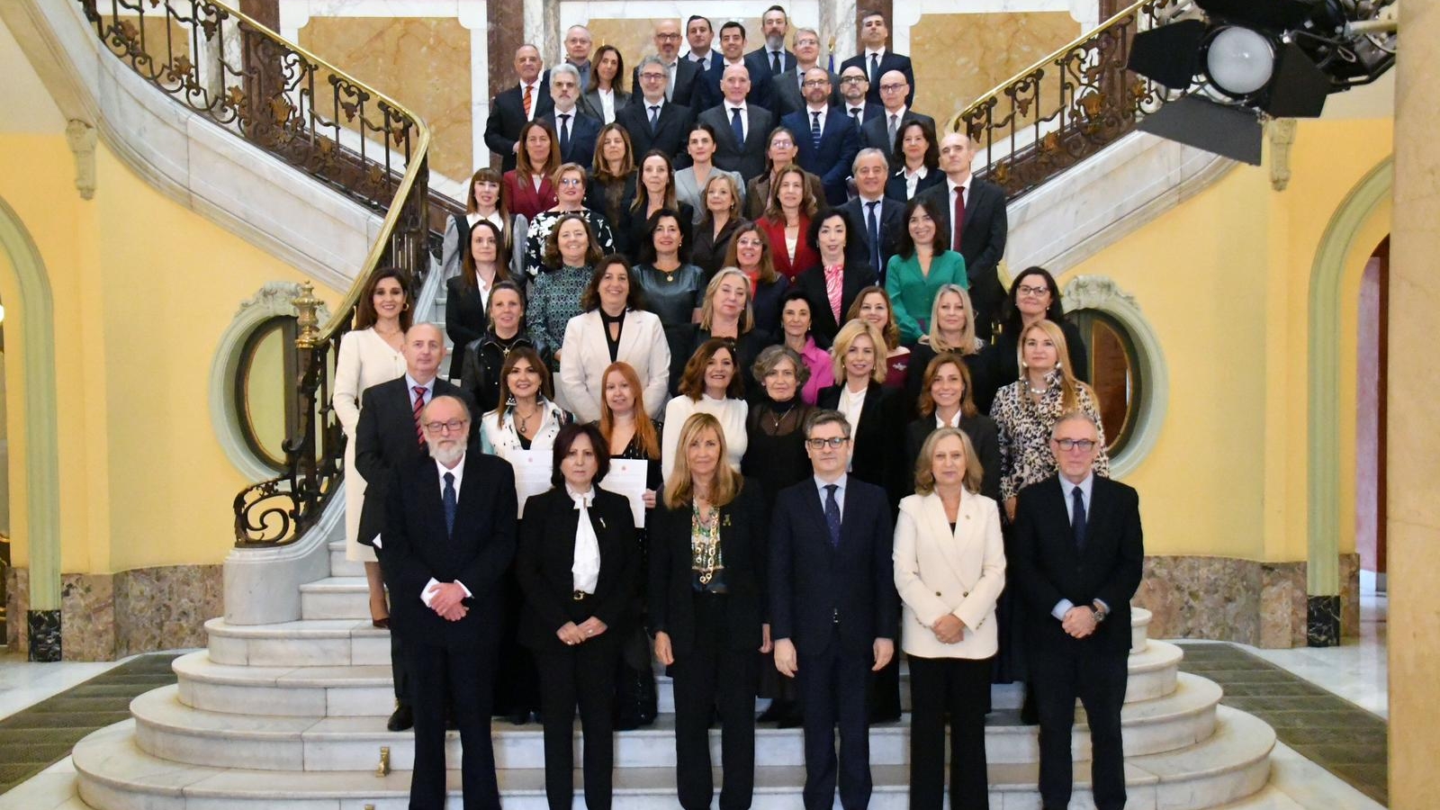 Acto de entrega de despachos a la 23ª promoción de la Carrera Judicial del 4º Turno