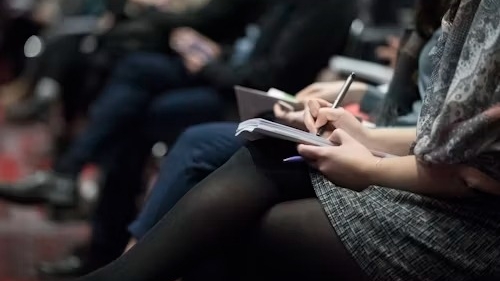 El Gobierno impulsa el mandato europeo de transposición de la Directiva anti-SLAPP