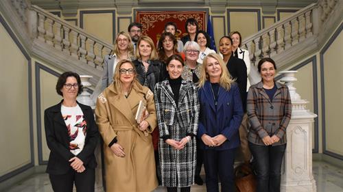 Reunión de la ministra de Justicia con una delegación de la FEMM