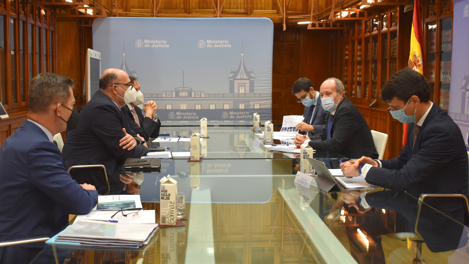 El ministro de Justicia, Juan Carlos Campo, durante su reunión con el presidente ejecutivo de Telefónica España, Emilio Gayo