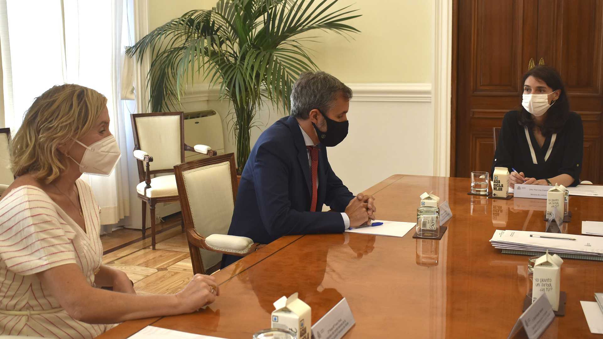 Pilar Llop, Jorge Fernández y Rosa Mª Freire