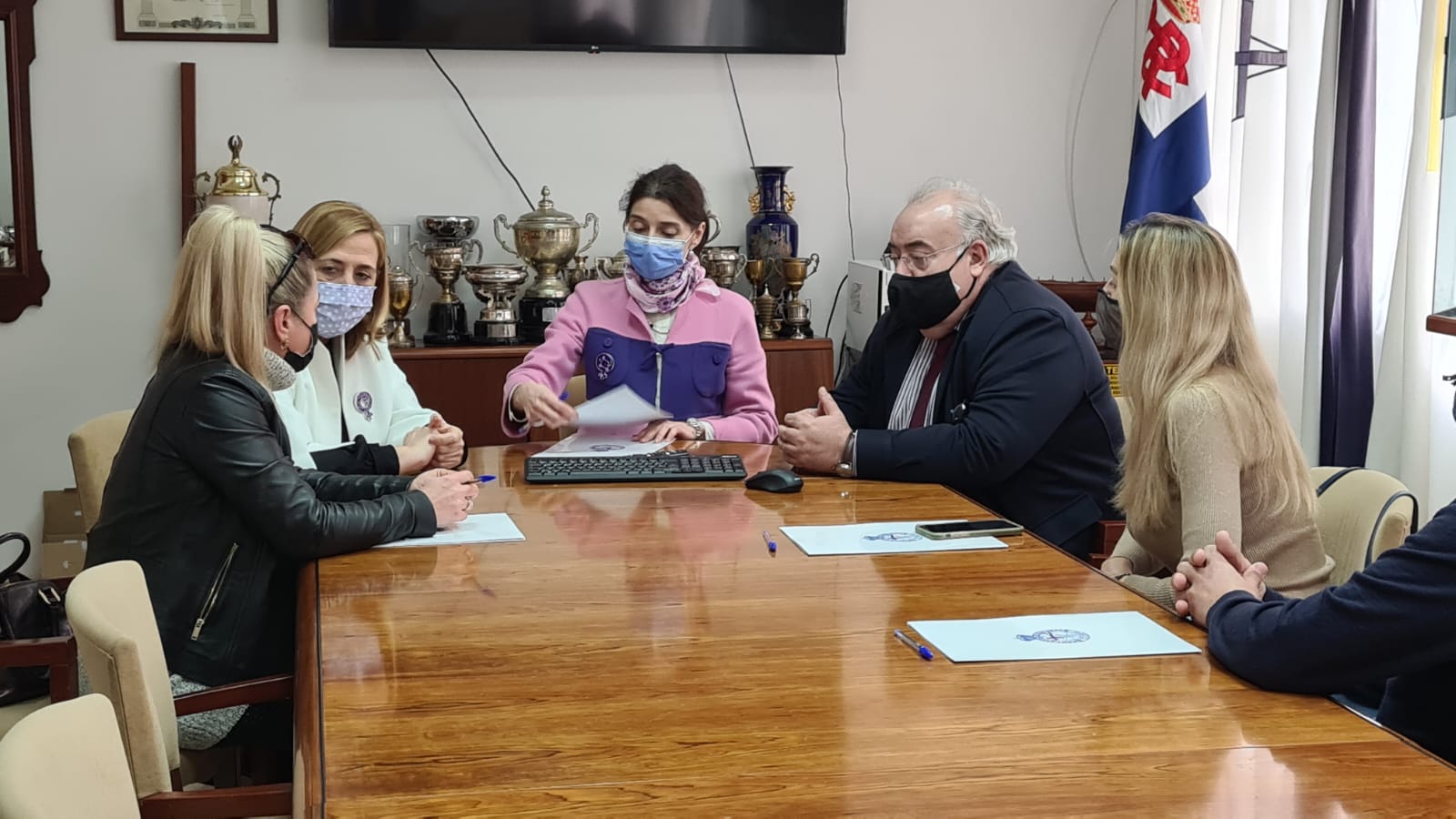 Pilar Llop durante su reunión con mujeres ucranianas