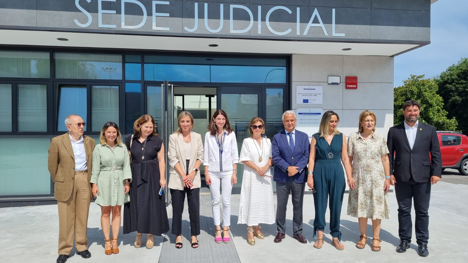 Pilar Llop durante su visita a los juzgados de Luarca