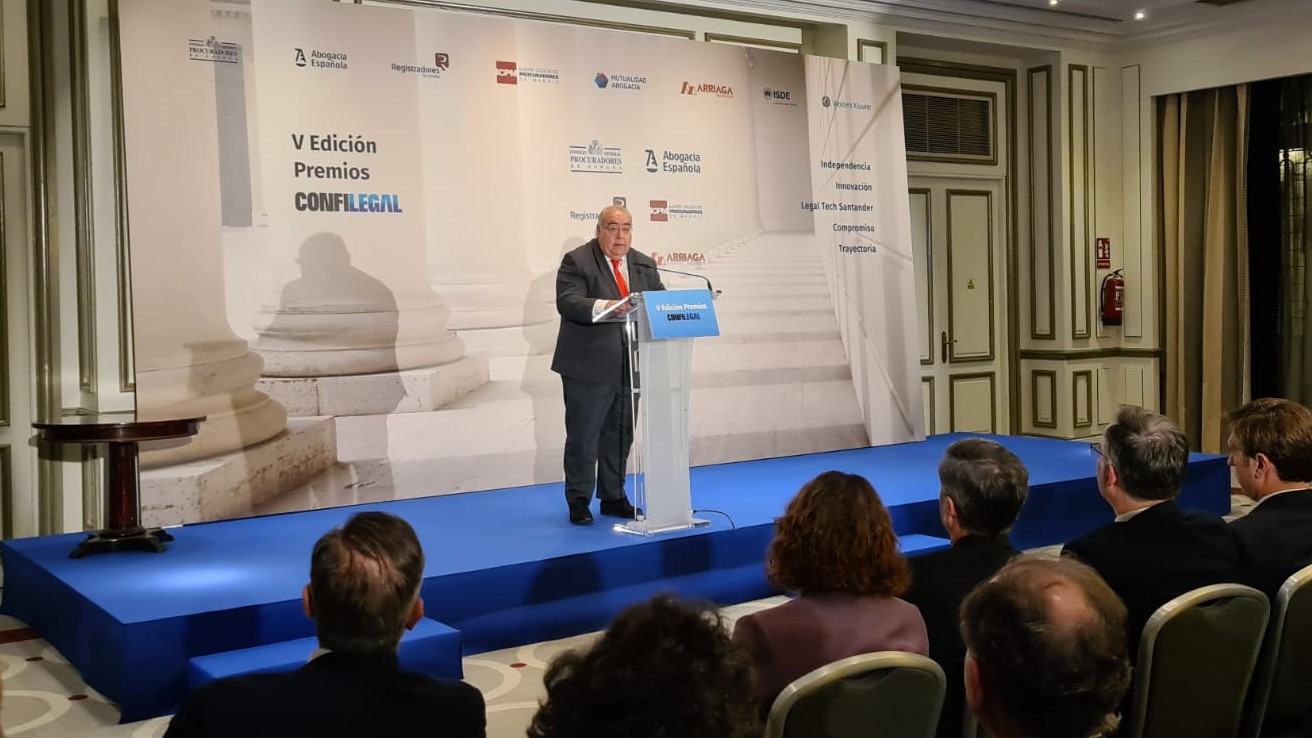 El secretario de Estado de Justicia clausura la V edición de los Premios Confilegal
