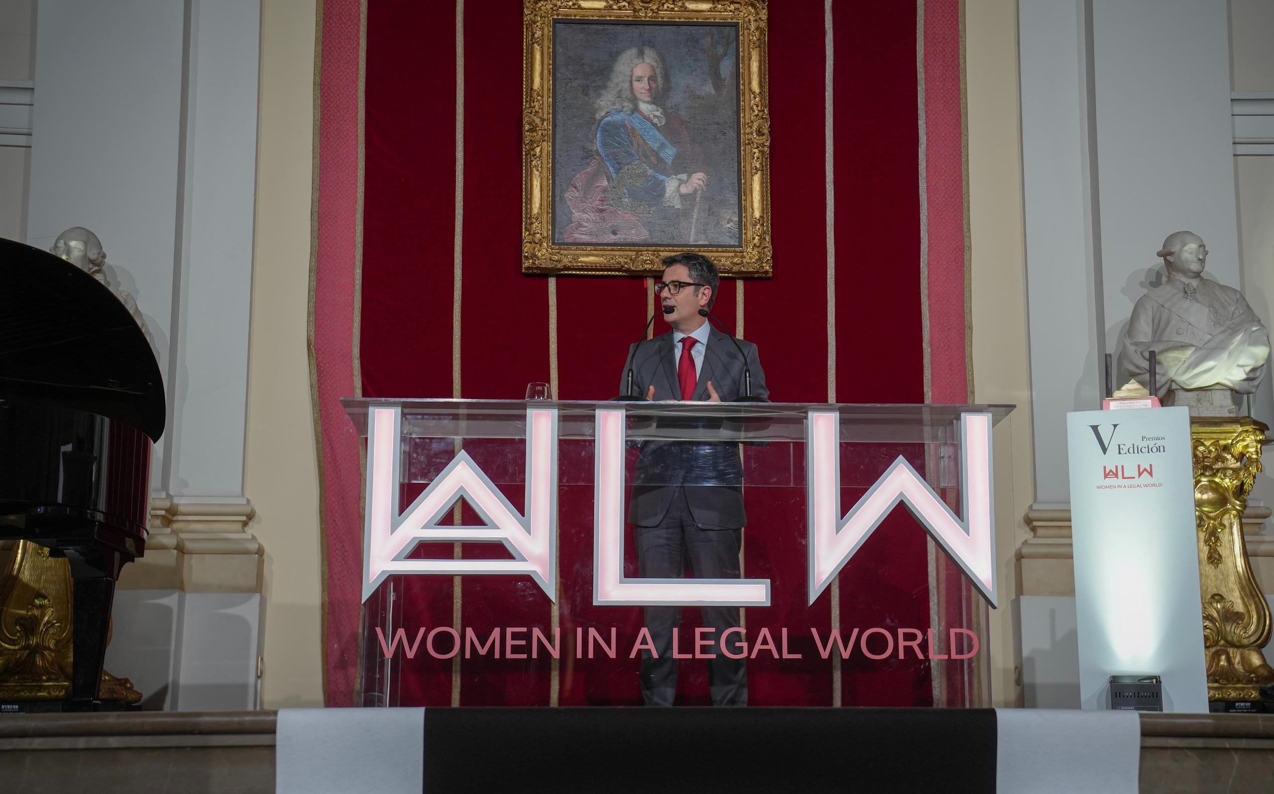 Félix Bolaños en el acto de entrega de los Premios Women in a Legal World