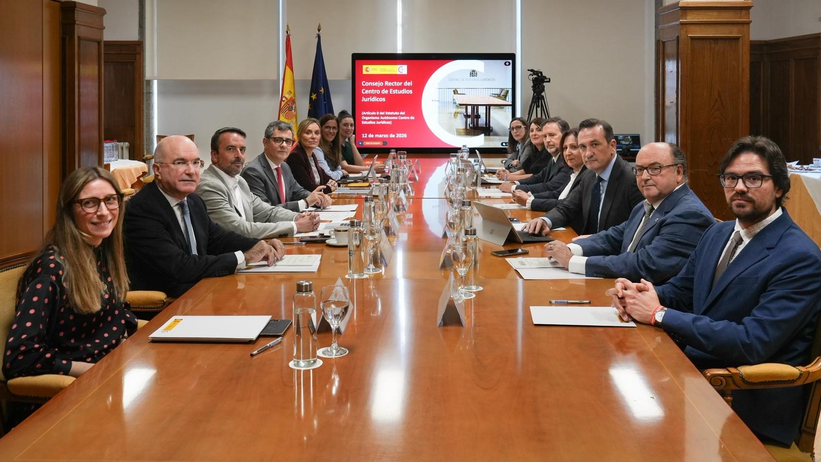 Bolaños preside la reunión anual del Consejo Rector del Centro de Estudios Jurídicos  Reunion