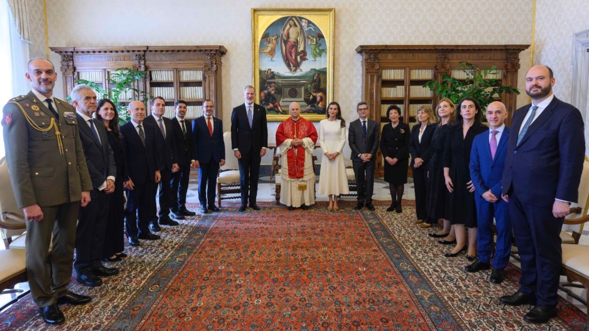 Bolaños acompaña a SS.MM. los Reyes en su visita oficial al Vaticano
