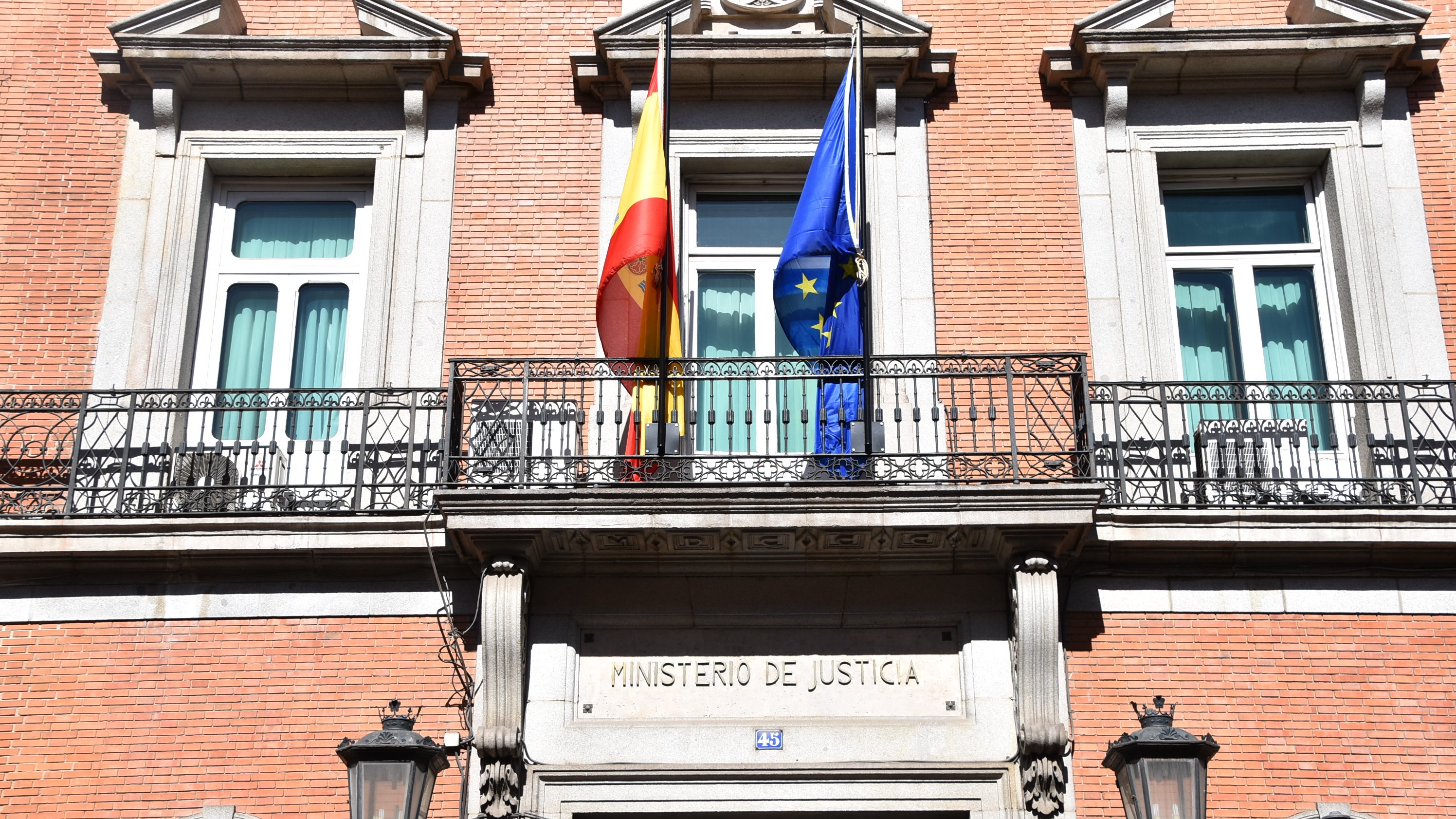 Justicia colabora con Interior para que Guardia Civil y Policía puedan participar por vía telemática en actos judiciales