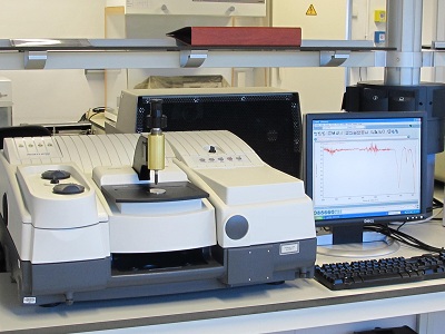 Espectrofotometría de infrarrojos con transformada de Fourrier (TF-IR)